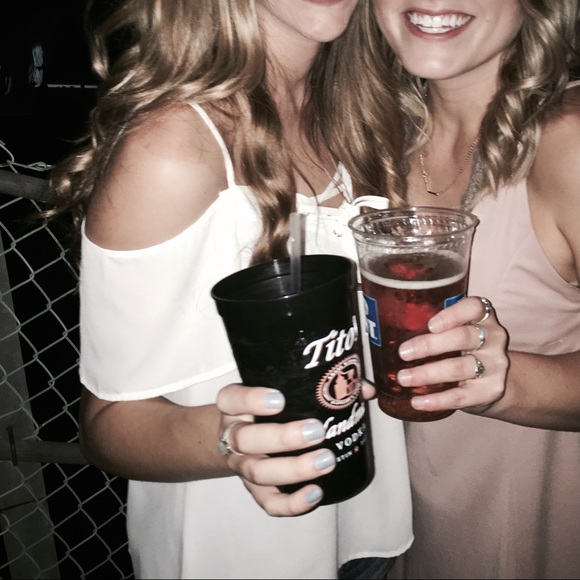 Sheer off the shoulder shirt - Picture 6 of 6